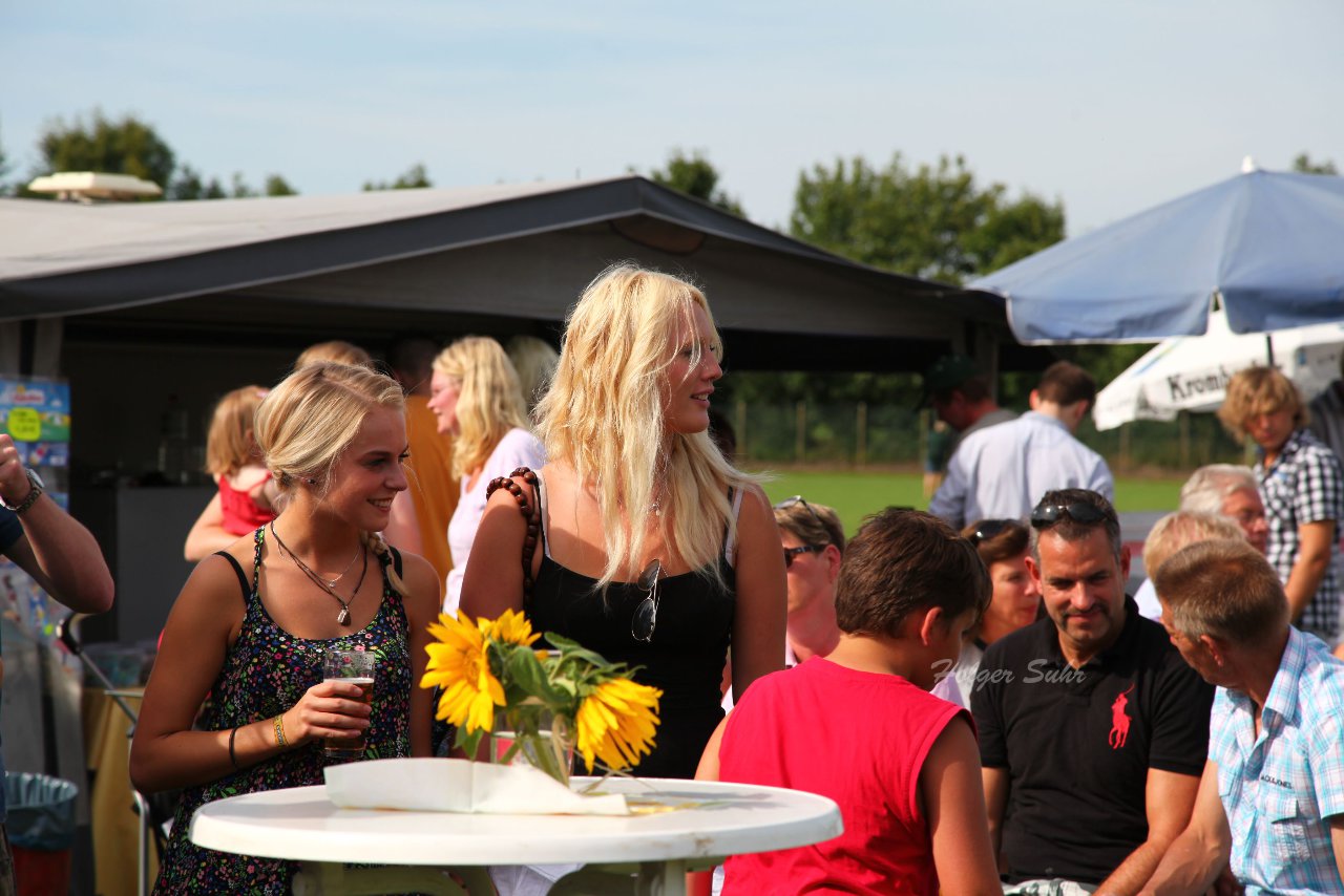 Bild 325 - Vogelschiessen am 18.8.12